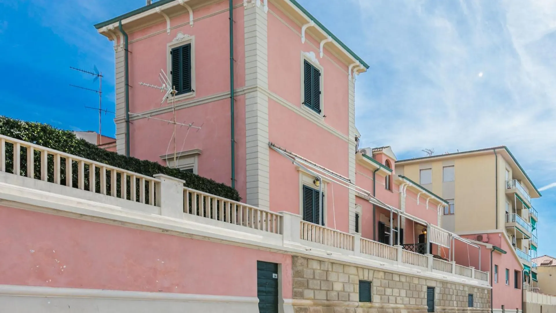 Holiday Home Harbour By Interhome San Vincenzo